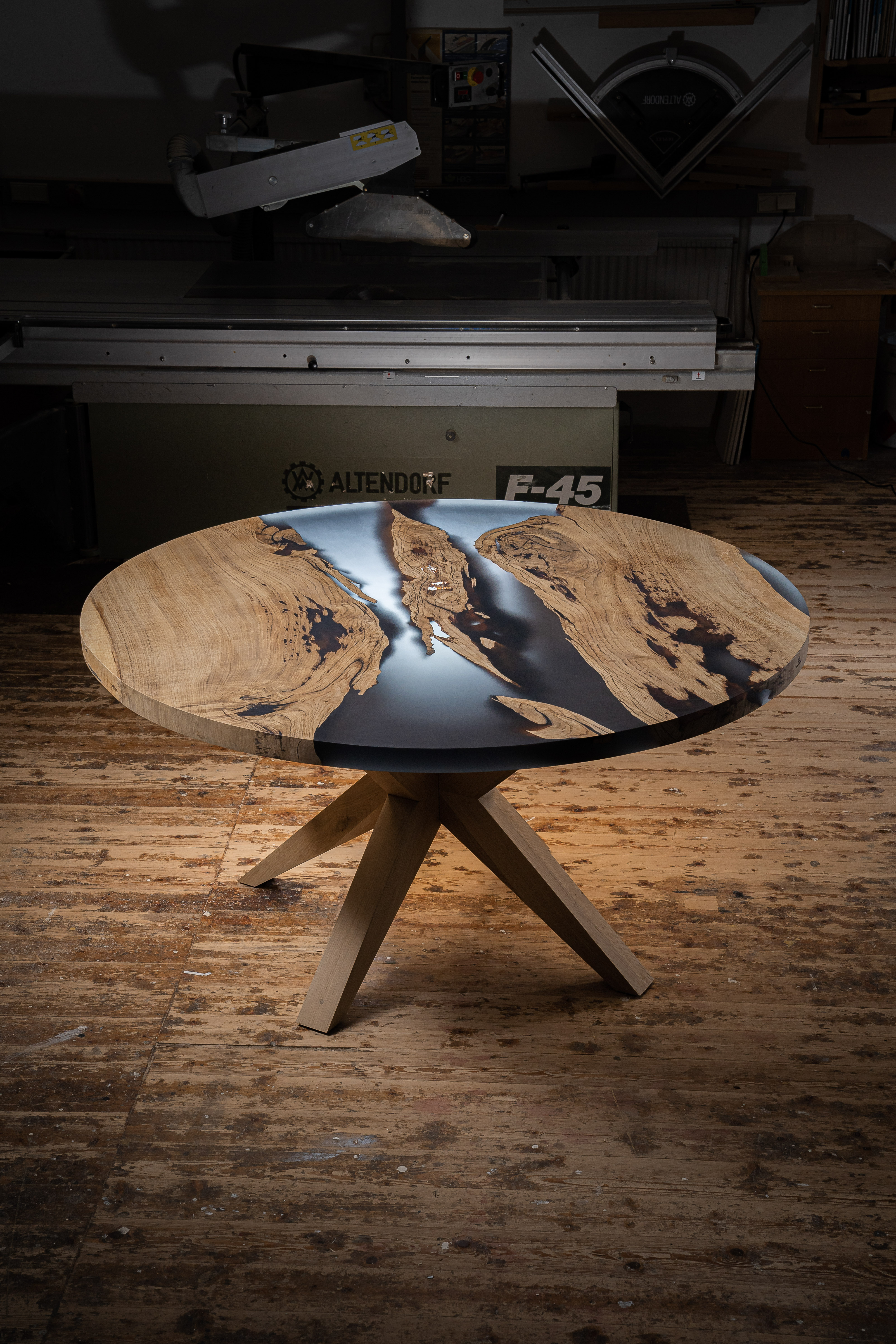 Eiche Rund mit Epoxy – Eiche
