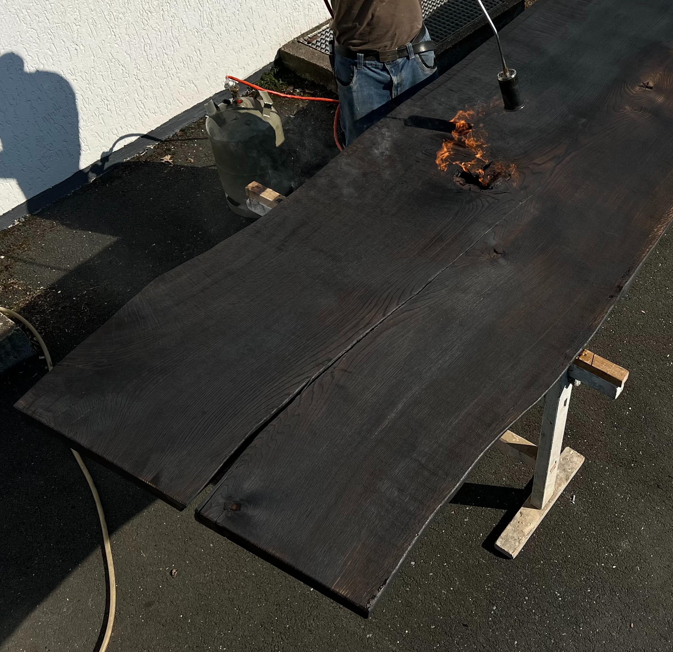 Black-Line auf massiver Eiche